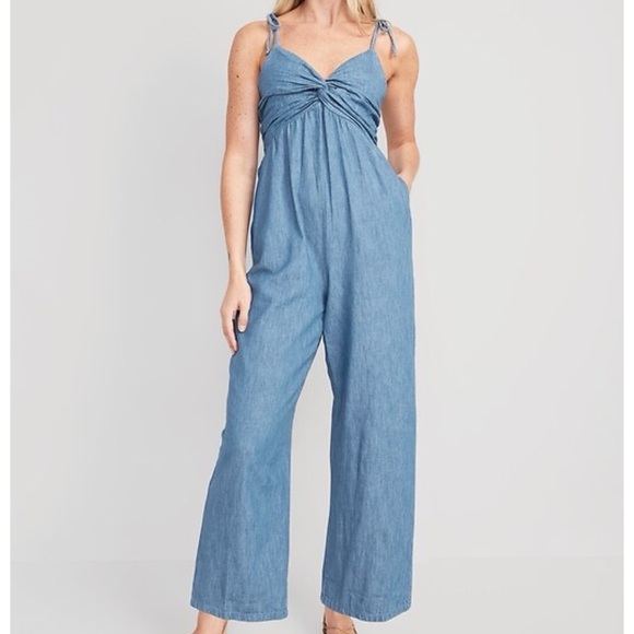 Old Navy Pants - NWT! Old Navy Twist Front Jumpsuit